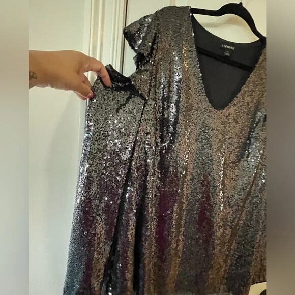 Lane Bryant Gunmetal/Charcoal Grey Ruffled Cold-Shoulder Sequin Top - EUC - Picture 3 of 6